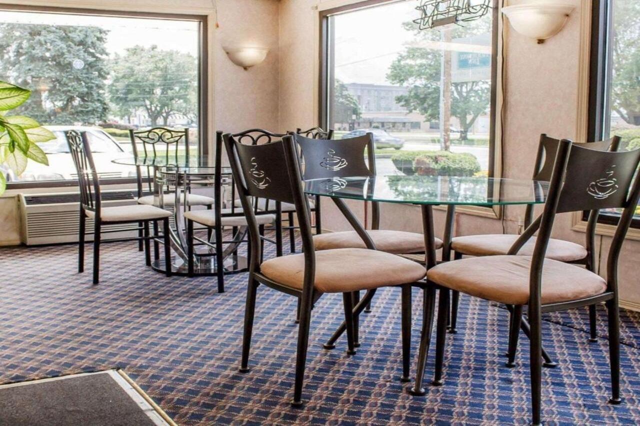 Rodeway Inn Findlay Exteriér fotografie