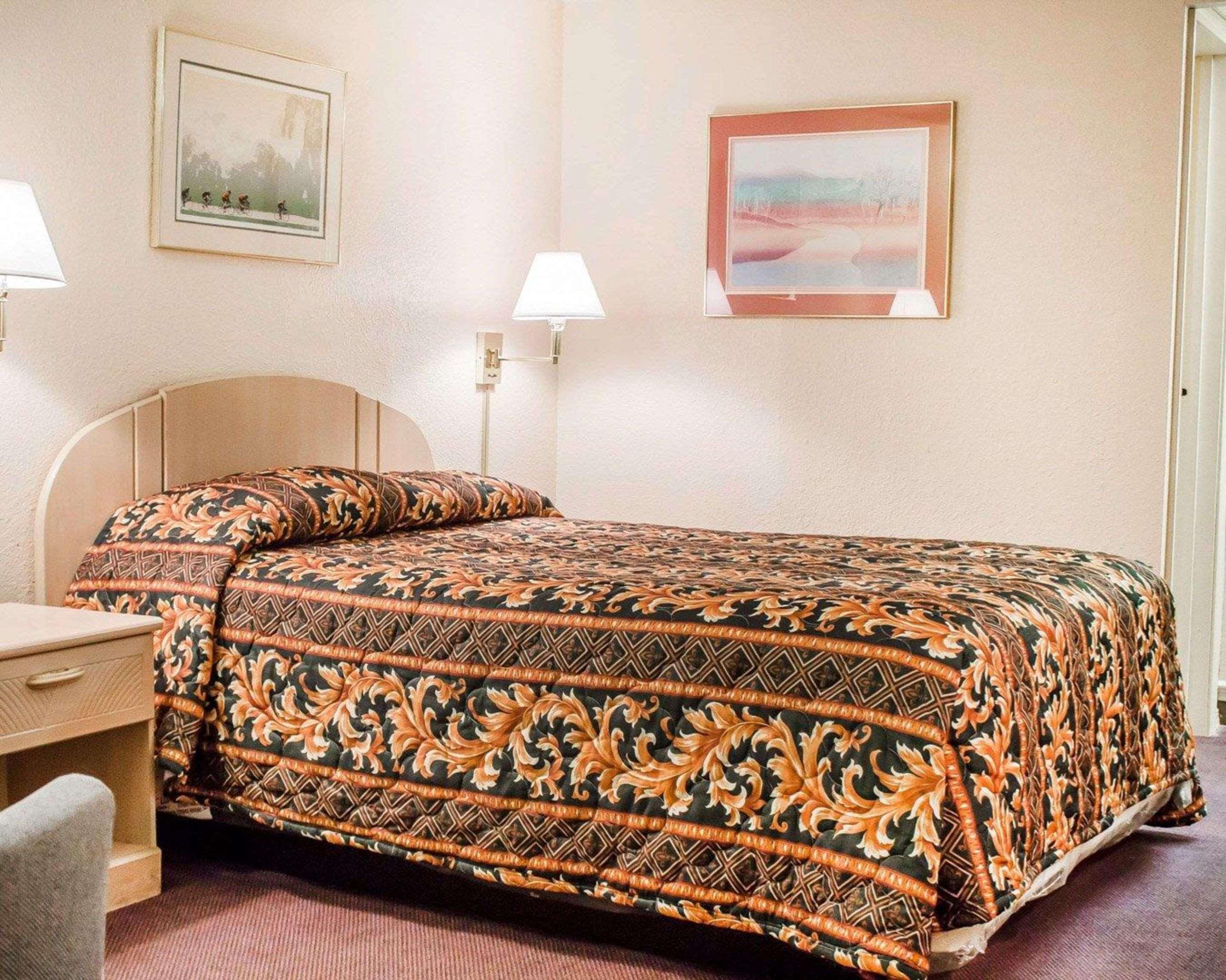 Rodeway Inn Findlay Exteriér fotografie