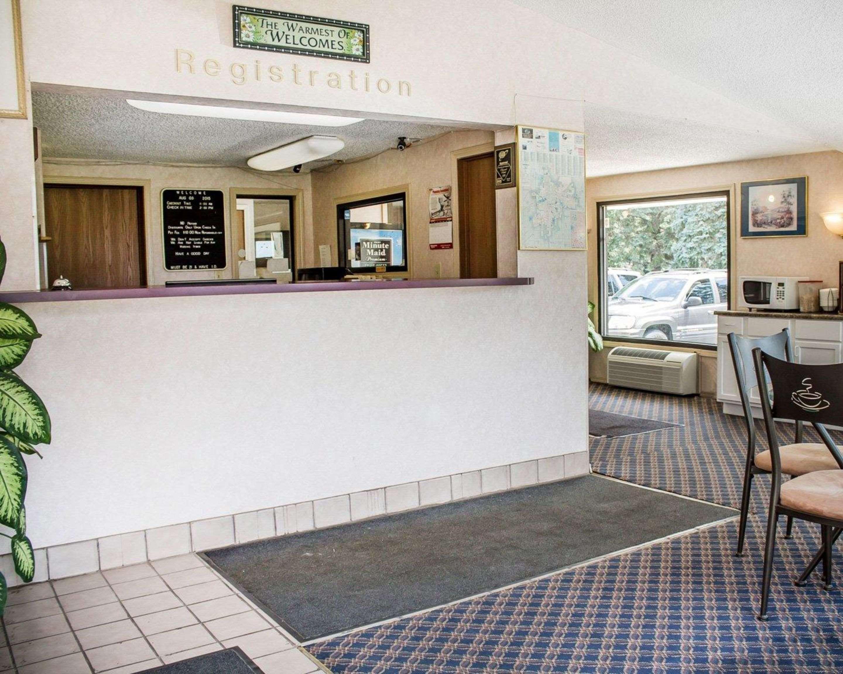 Rodeway Inn Findlay Exteriér fotografie